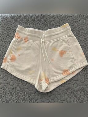 Lululemon innerglow short